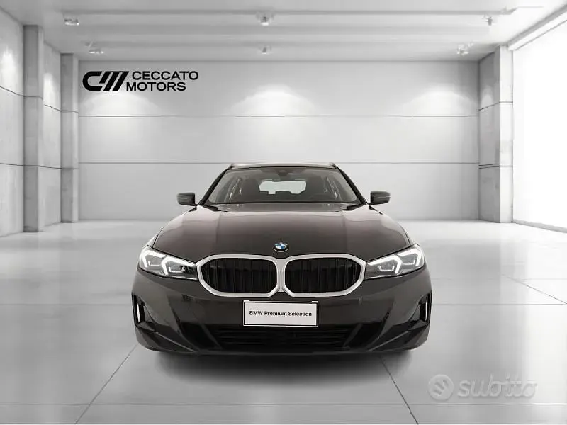 Usado BMW 318 Shadowline 150 CV (110 kW) 2024 Gris Familiar