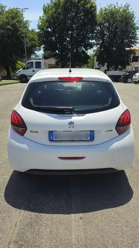 Usata Peugeot 208 Active 75 CV (55 kW) 2016 Bianco Utilitaria