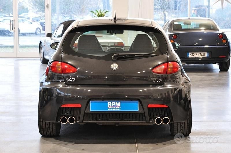 Usata Alfa Romeo 147 GTA 250 CV (183 kW) 2002 Nero Utilitaria