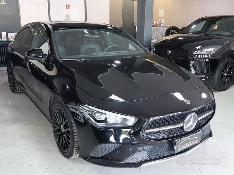 Usata Mercedes CLA200 150 CV (110 kW) 2020 Nero Station wagon