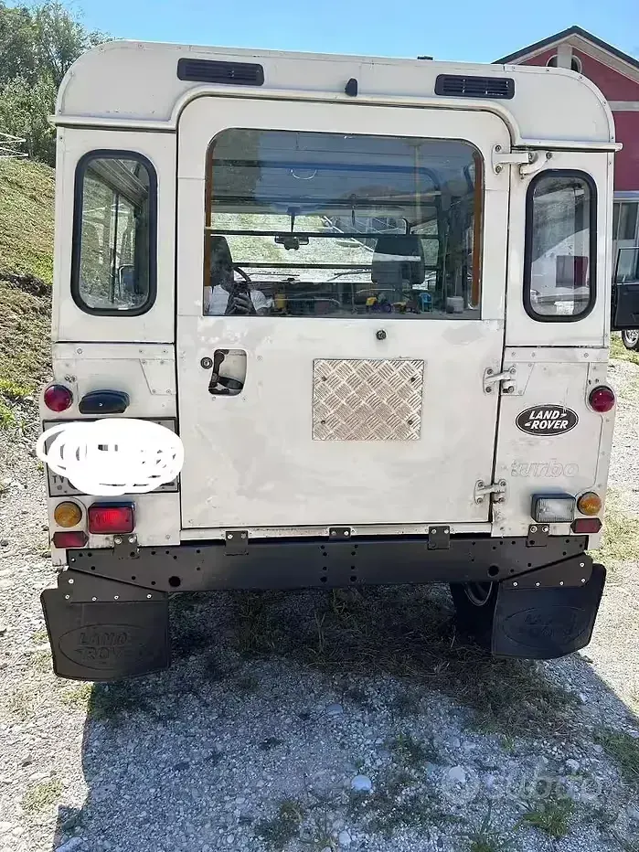 Usata Land Rover Defender 86 CV (63 kW) 1990 Bianco SUV