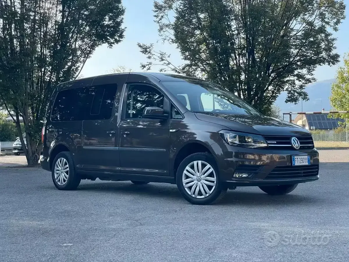 Usata VW Caddy Maxi 131 CV (96 kW) 2019 Marrone Monovolume