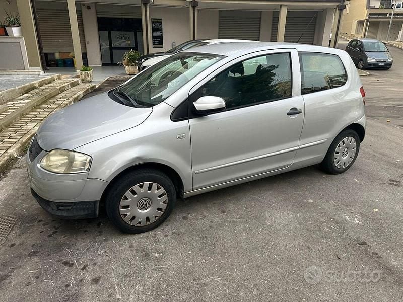 Usata VW Fox 70 CV (51 kW) 2009 Grigio Utilitaria