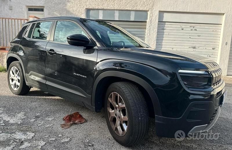 Usata Jeep Avenger Altitude 100 CV (73 kW) 2023 Grigio SUV