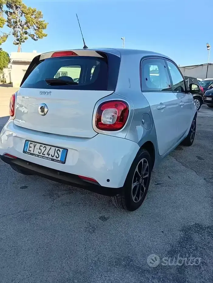 Usata Smart ForFour Prime 71 CV (52 kW) 2015 Bianco Utilitaria