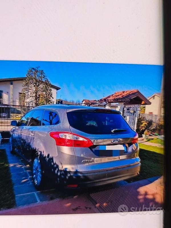 Usata Ford Focus Titanium 116 CV (85 kW) 2011 Grigio Station wagon