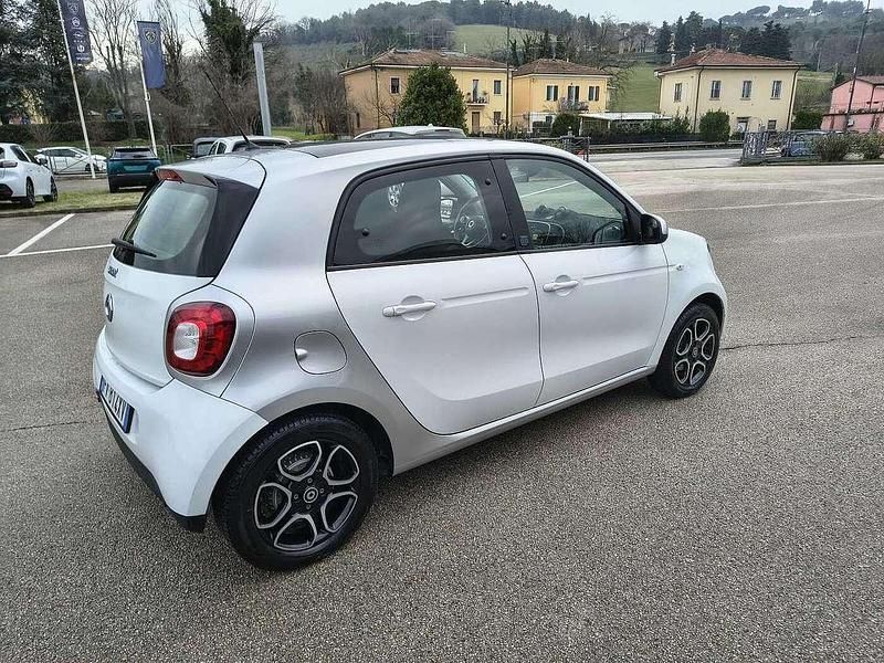 Usata Smart ForFour Electric Drive Prime 41 kW (56 CV) 2019 Bianco Berlina