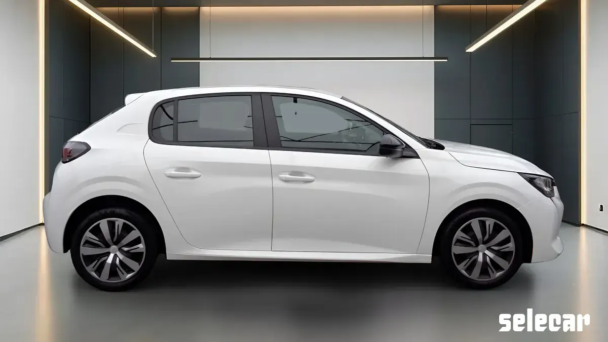 Usata Peugeot 208 Active 75 CV (55 kW) 2023 Bianco Utilitaria