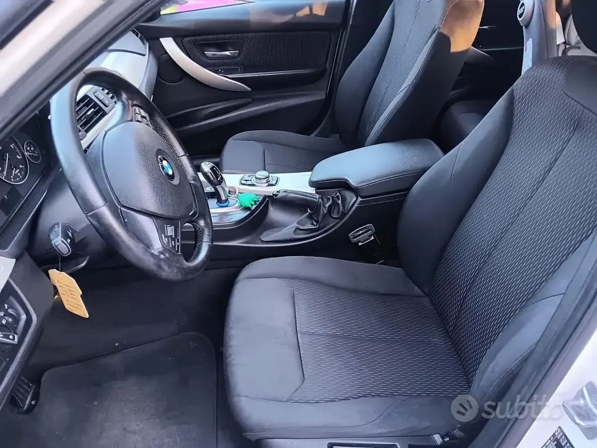 Usata BMW 318 150 CV (110 kW) 2015 Bianco Station wagon