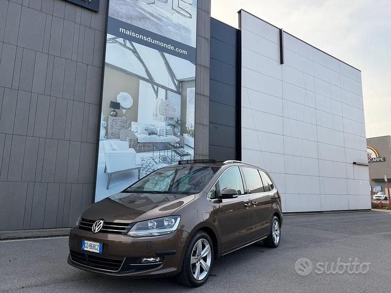Usata VW Sharan Highline 170 CV (125 kW) 2011 Marrone Monovolume