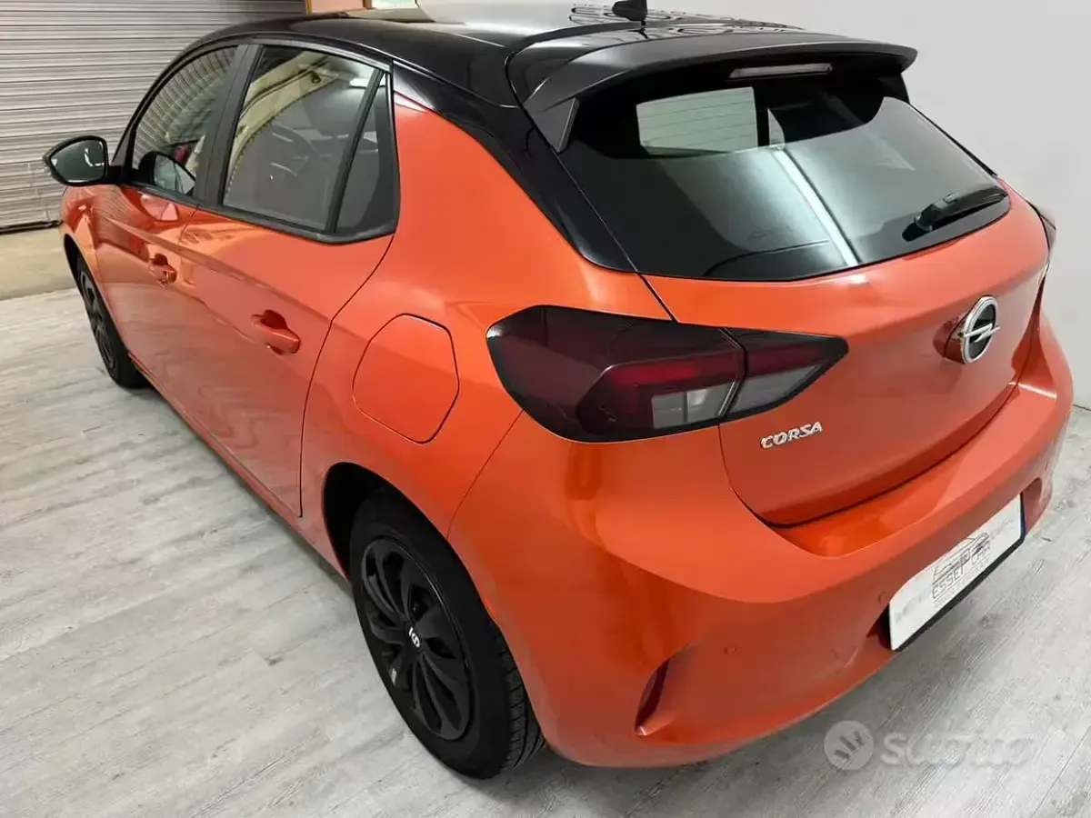 Usata Opel Corsa Elegance 75 CV (55 kW) 2019 Arancione Utilitaria