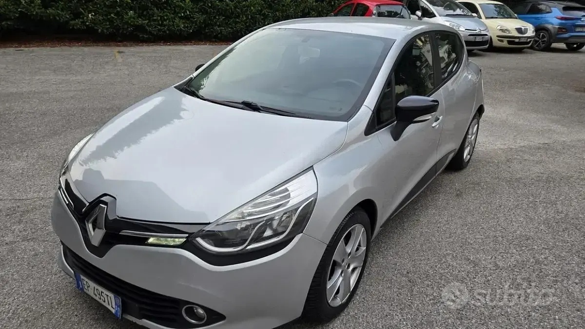 Usata Renault Clio IV 75 CV (55 kW) 2013 Grigio Berlina