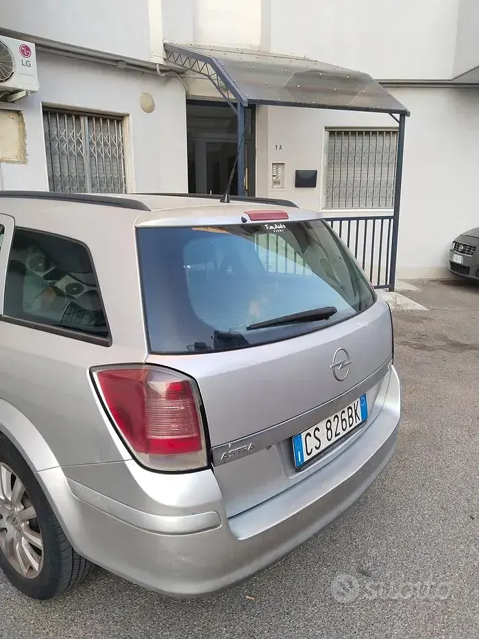 Usata Opel Astra 60 CV (44 kW) 2004 Station wagon