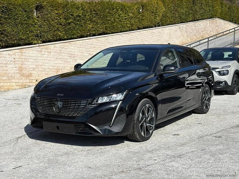 Usata Peugeot 308 Allure 131 CV (96 kW) 2024 Nero Station wagon