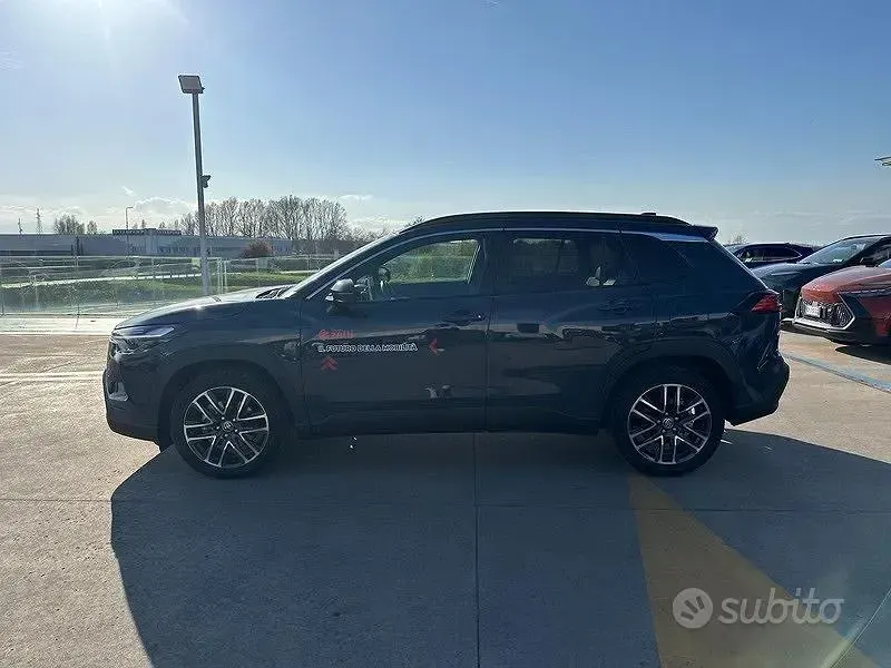 Nuova Toyota Corolla Cross Premium 133 CV (97 kW) 2025 Grigio SUV