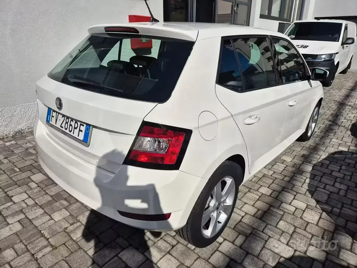 Usata Skoda Fabia 60 CV (44 kW) 2019 Bianco Utilitaria