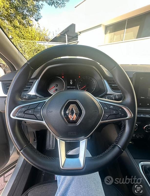 Usata Renault Captur 2023 Grigio SUV