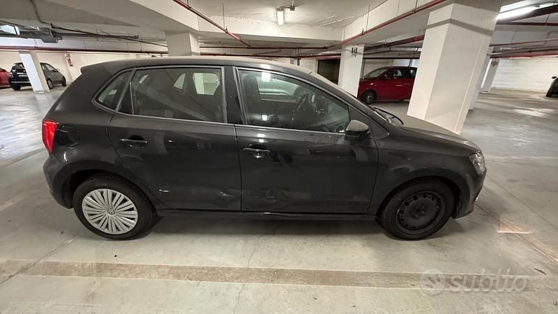 Usata VW Polo Comfortline 75 CV (55 kW) 2015 Nero Berlina