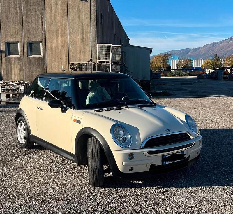 Usata Mini ONE 88 CV (64 kW) 2006 Utilitaria