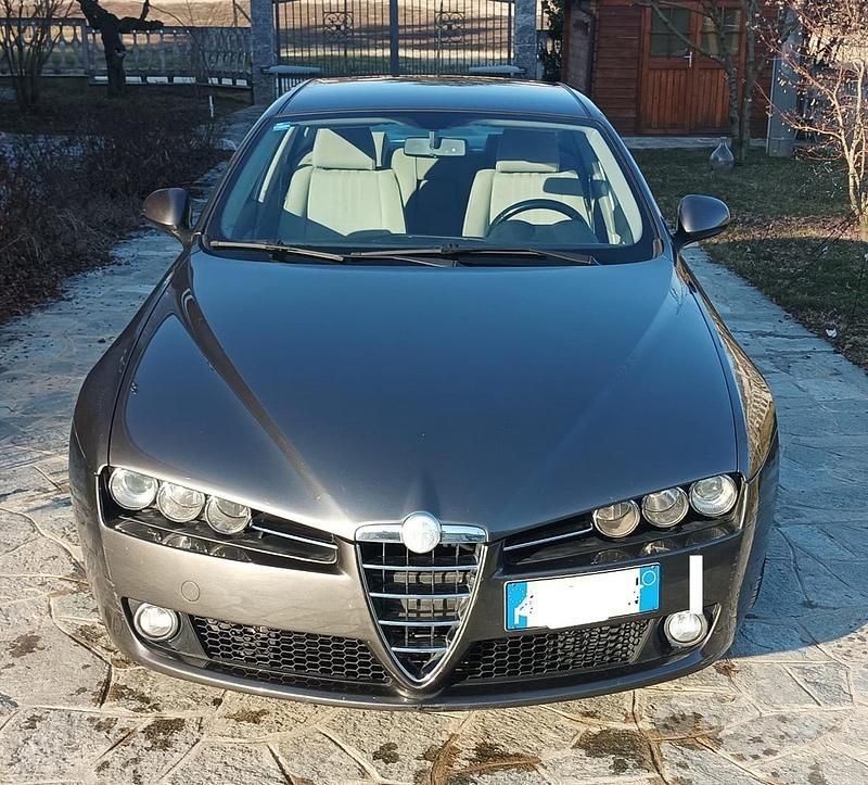 Usata Alfa Romeo 159 120 CV (88 kW) 2007 Grigio Berlina