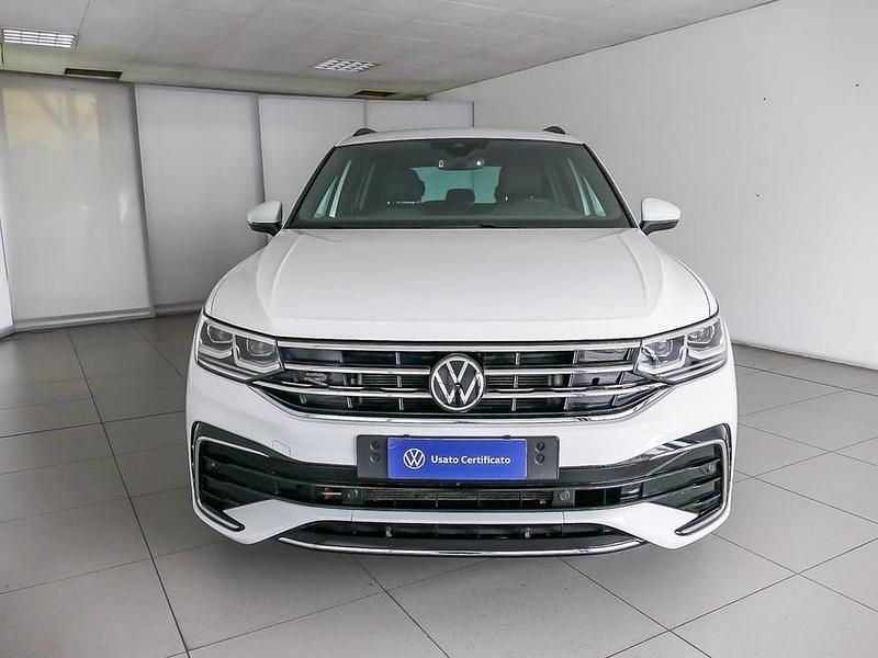 Usata VW Tiguan R-line 150 CV (110 kW) 2022 Pure white SUV