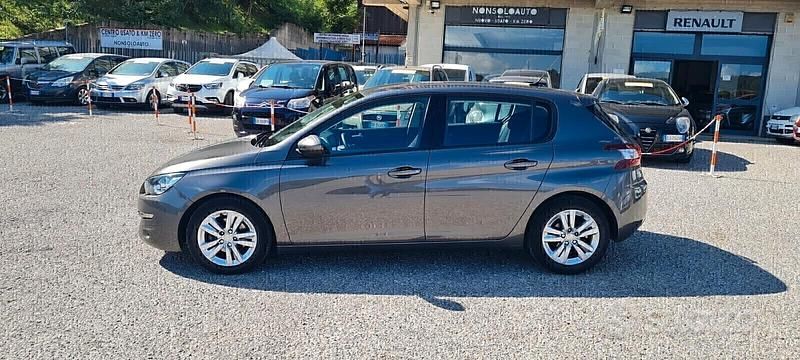 Usata Peugeot 308 120 CV (88 kW) 2017 Grigio Berlina