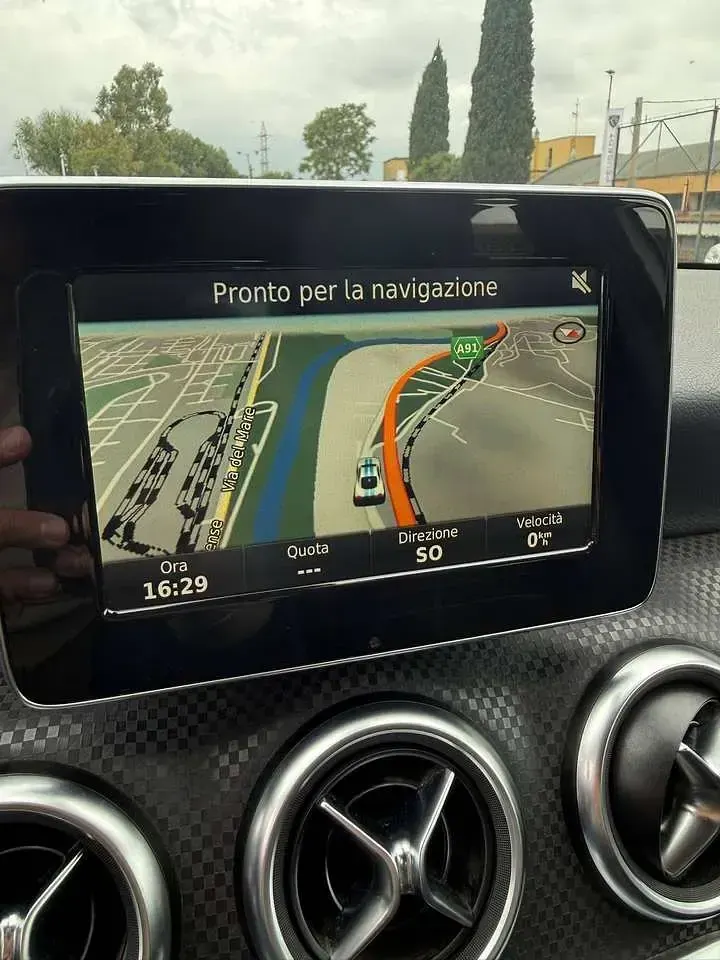 Usata Mercedes A200 Executive 136 CV (100 kW) 2017 Bianco Utilitaria