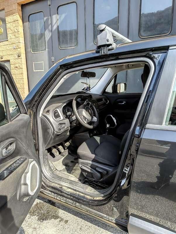 Usata Jeep Renegade Sport 120 CV (88 kW) 2015 Nero SUV