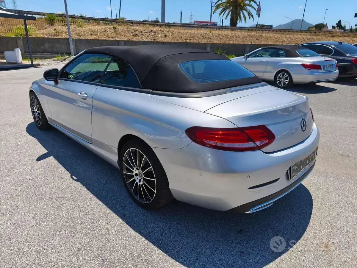 Usata Mercedes C220 170 CV (125 kW) 2017 Grigio Cabrio