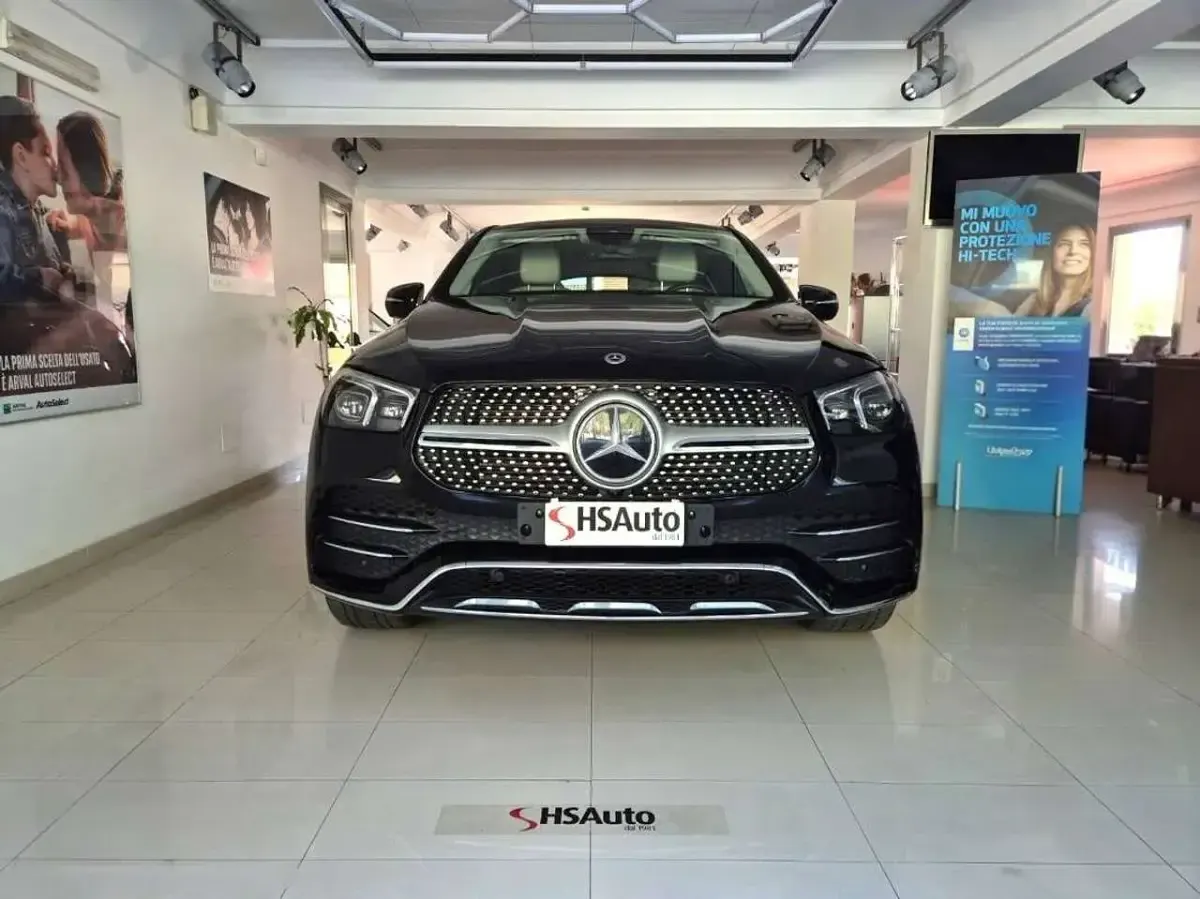Usata Mercedes GLE350 Premium Plus 194 CV (142 kW) 2022 Inval. black  nonmetallic co SUV