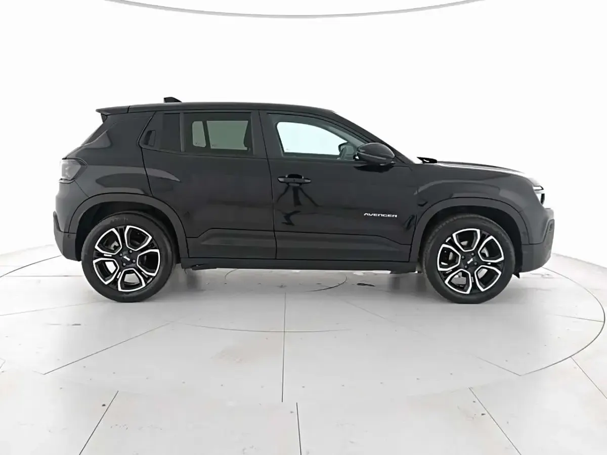Usata Jeep Avenger Summit 101 CV (74 kW) 2023 Nero SUV