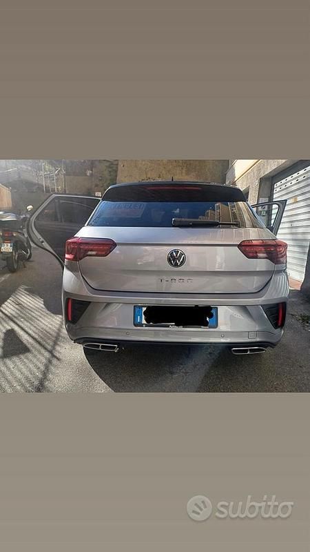 Usata VW T-Roc R-line 110 CV (80 kW) 2023 Grigio SUV