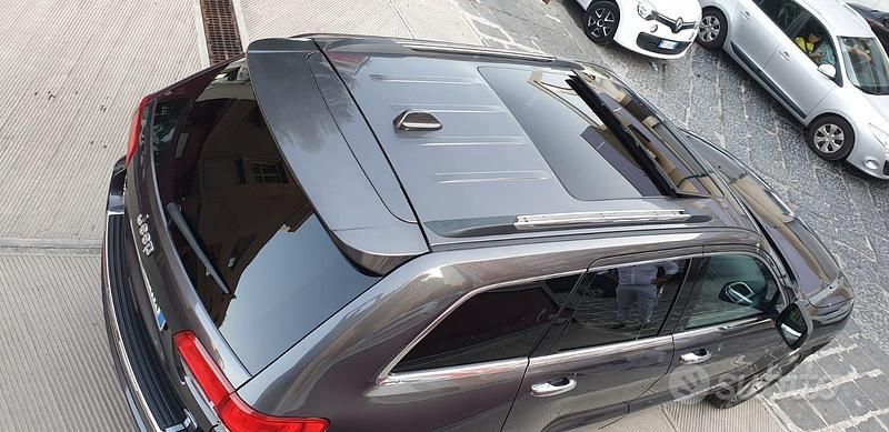 Usata Jeep Grand Cherokee Overland 243 CV (178 kW) 2016 Grigio SUV