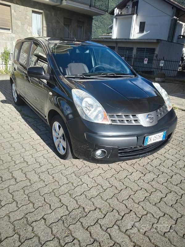 Usata Nissan Note Tekna 86 CV (63 kW) 2007 Nero Berlina