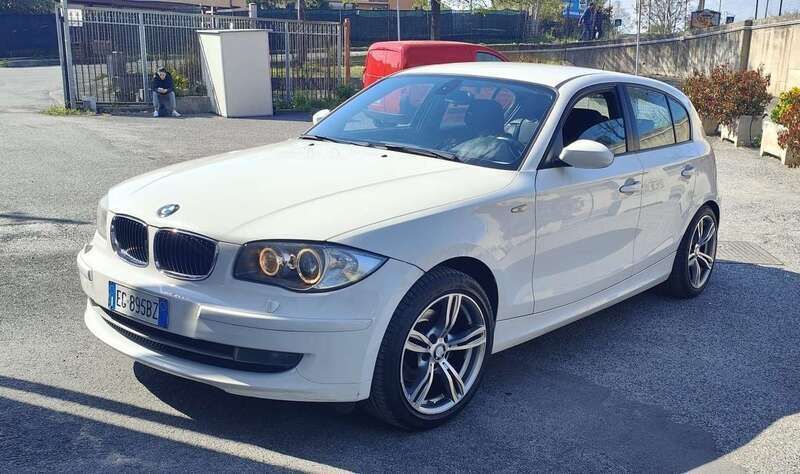 Usata 2012 BMW 118 Due volumi | 3000 € (Super prezzo) - Immagine 1/4