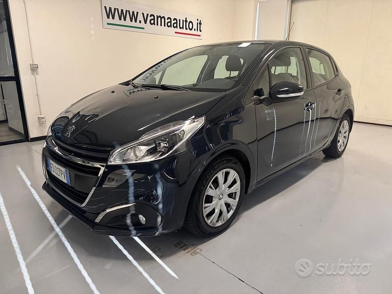 Usata Peugeot 208 Allure 75 CV (55 kW) 2016 Grigio scuro Utilitaria