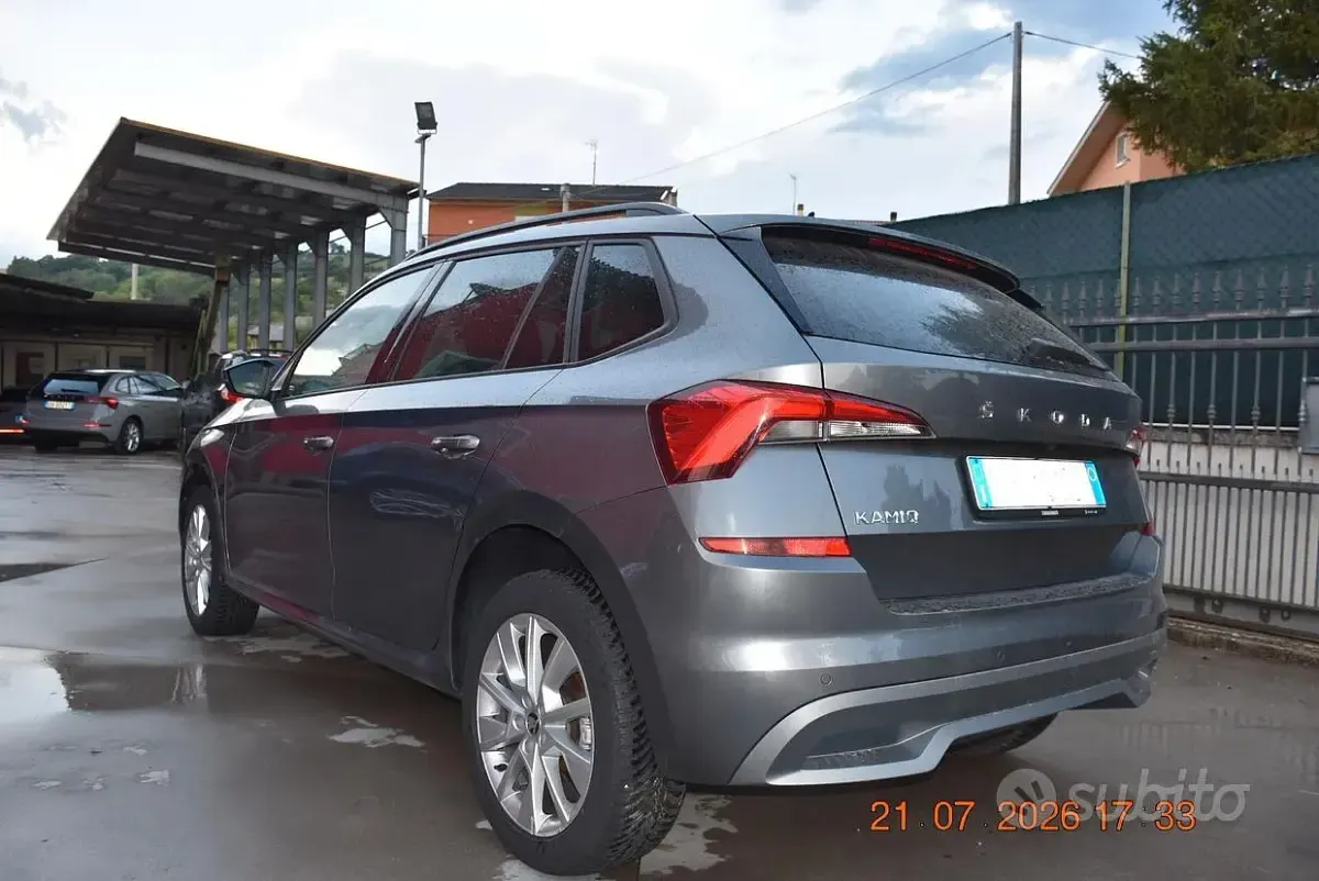 Usata Skoda Kamiq Monte Carlo 90 CV (66 kW) 2022 Grigio SUV