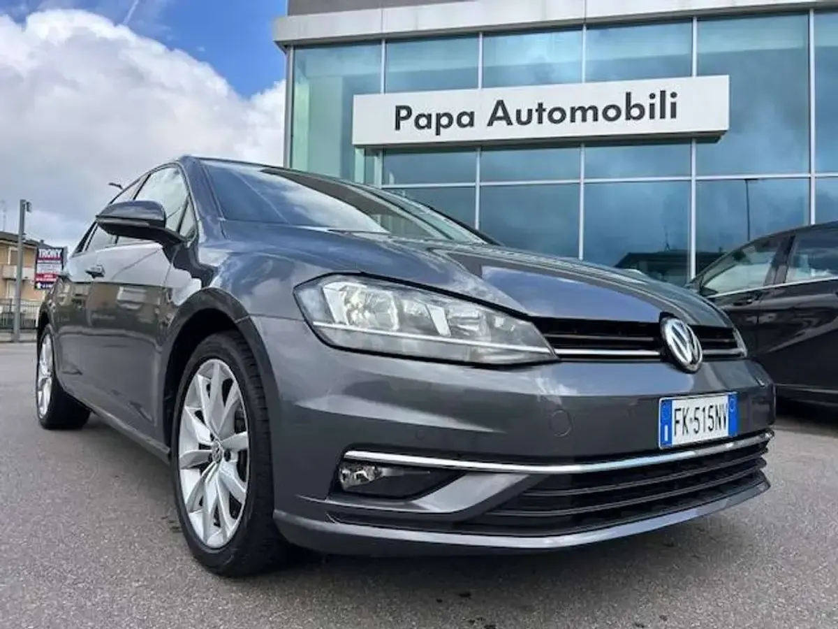 Usata VW Golf VII Highline 116 CV (85 kW) 2017 Grigio Berlina