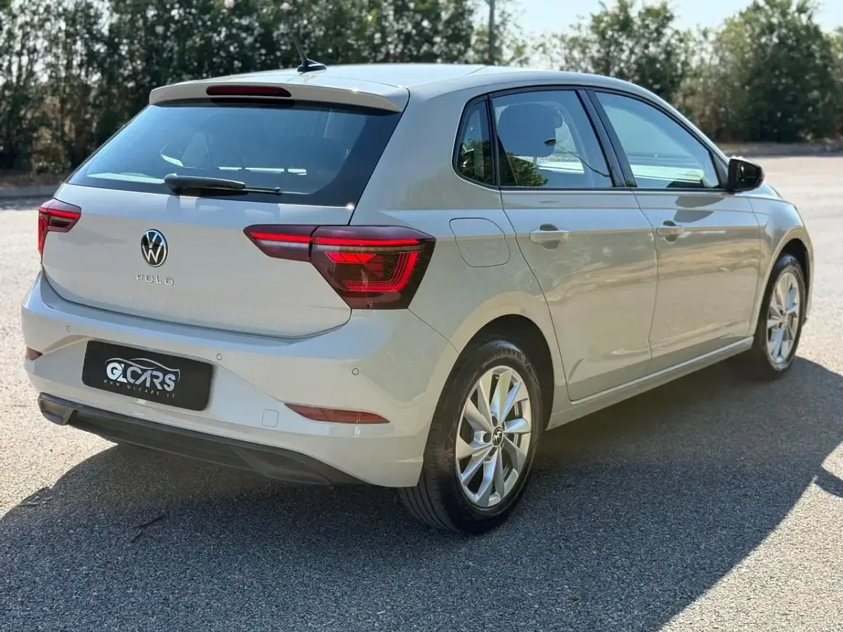 Usata VW Polo Style 95 CV (69 kW) 2022 Grigio Utilitaria