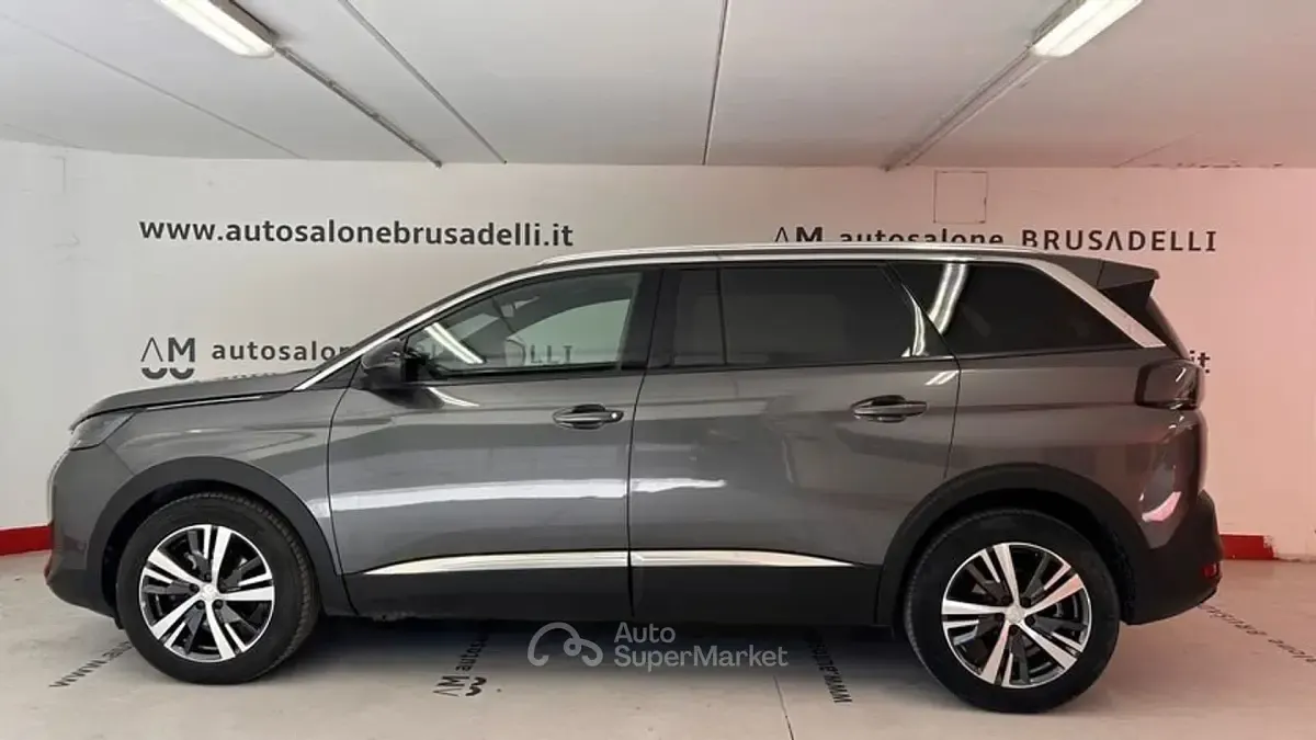 Usata Peugeot 5008 Allure 131 CV (96 kW) 2024 Grigio SUV