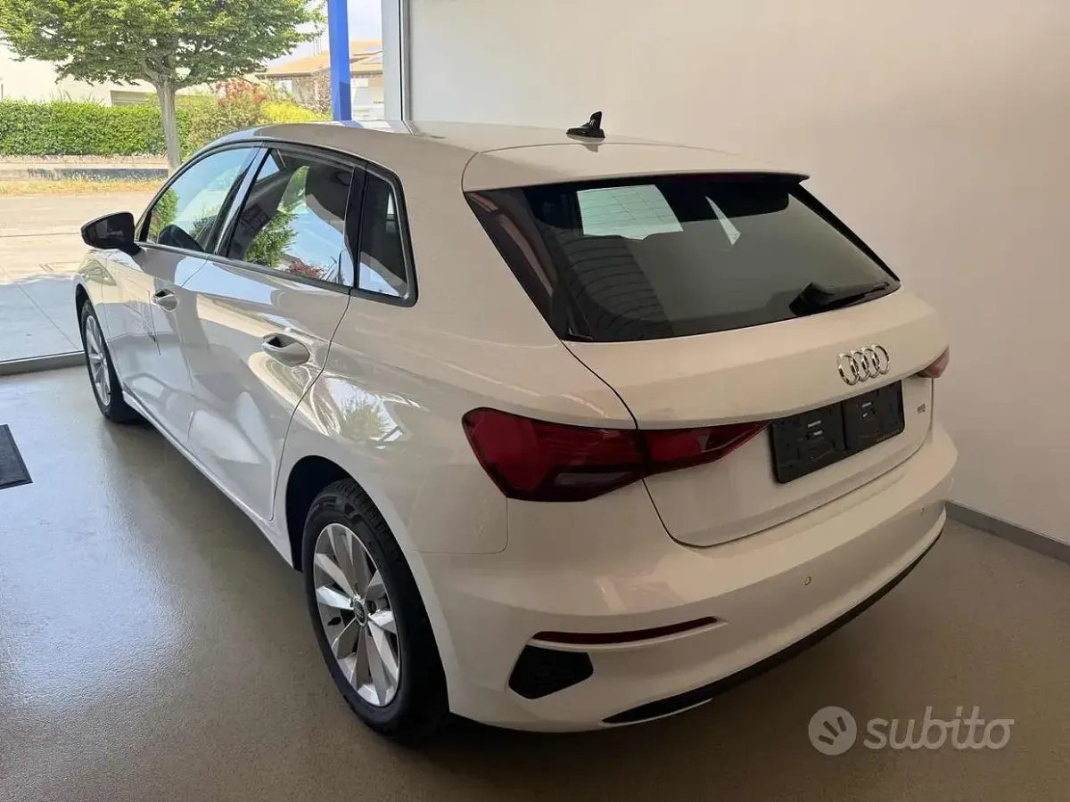 Usata Audi A3 110 CV (80 kW) 2024 Bianco Berlina