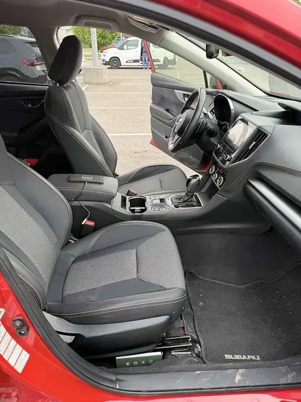 Usata Subaru XV Premium 150 CV (110 kW) 2020 Rosso SUV