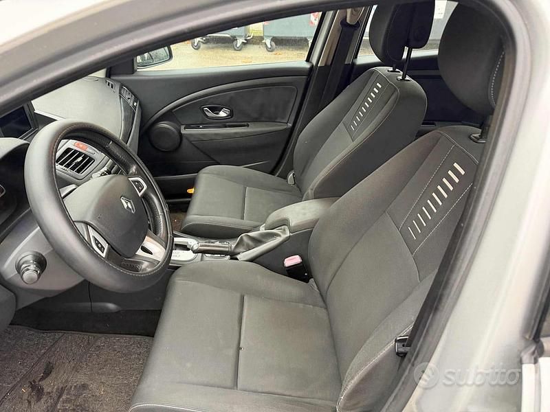 Usado Renault Mégane GT Line GT-Line 110 CV (80 kW) 2011 Gris Familiar