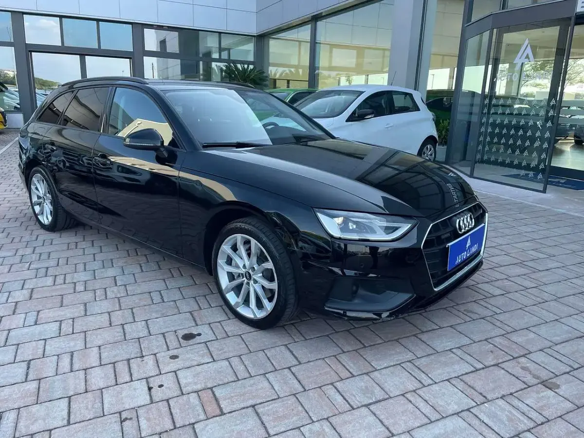 Usata Audi A4 204 CV (150 kW) 2021 Nero Station wagon