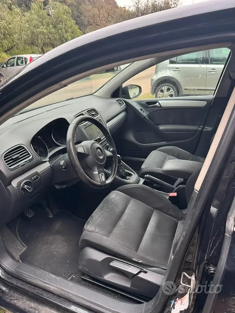 Usata VW Golf VI 110 CV (80 kW) 2012 Nero