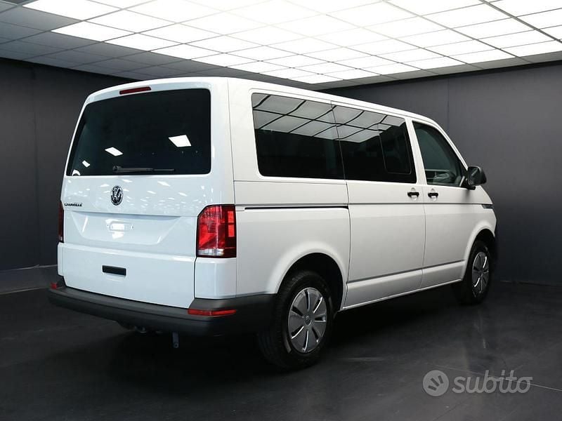 Usata VW Caravelle Trendline 110 CV (80 kW) 2022 Bianco Monovolume