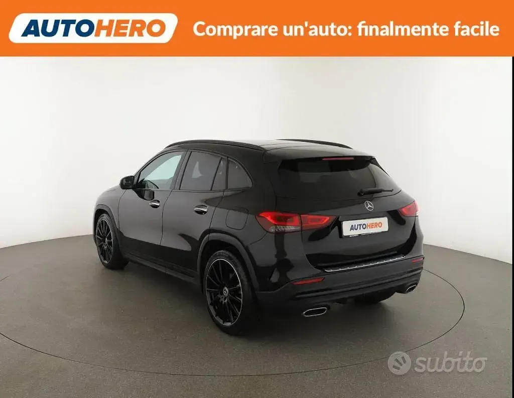 Usata Mercedes GLA200 150 CV (110 kW) 2022 Nero SUV