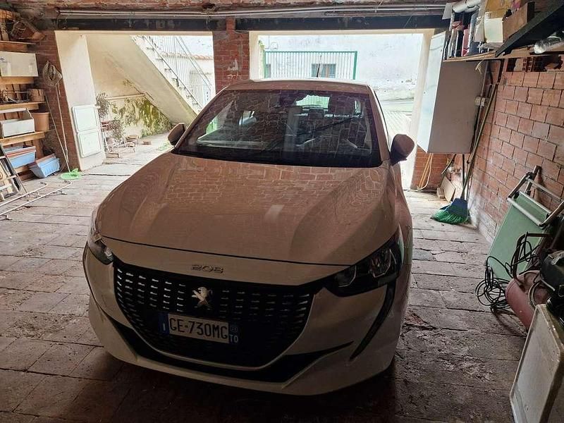 Usata Peugeot 208 Active 75 CV (55 kW) 2021 Utilitaria