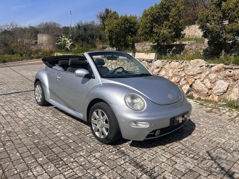 Usata VW New Beetle Cabriolet 101 CV (74 kW) 2006 Grigio Cabrio