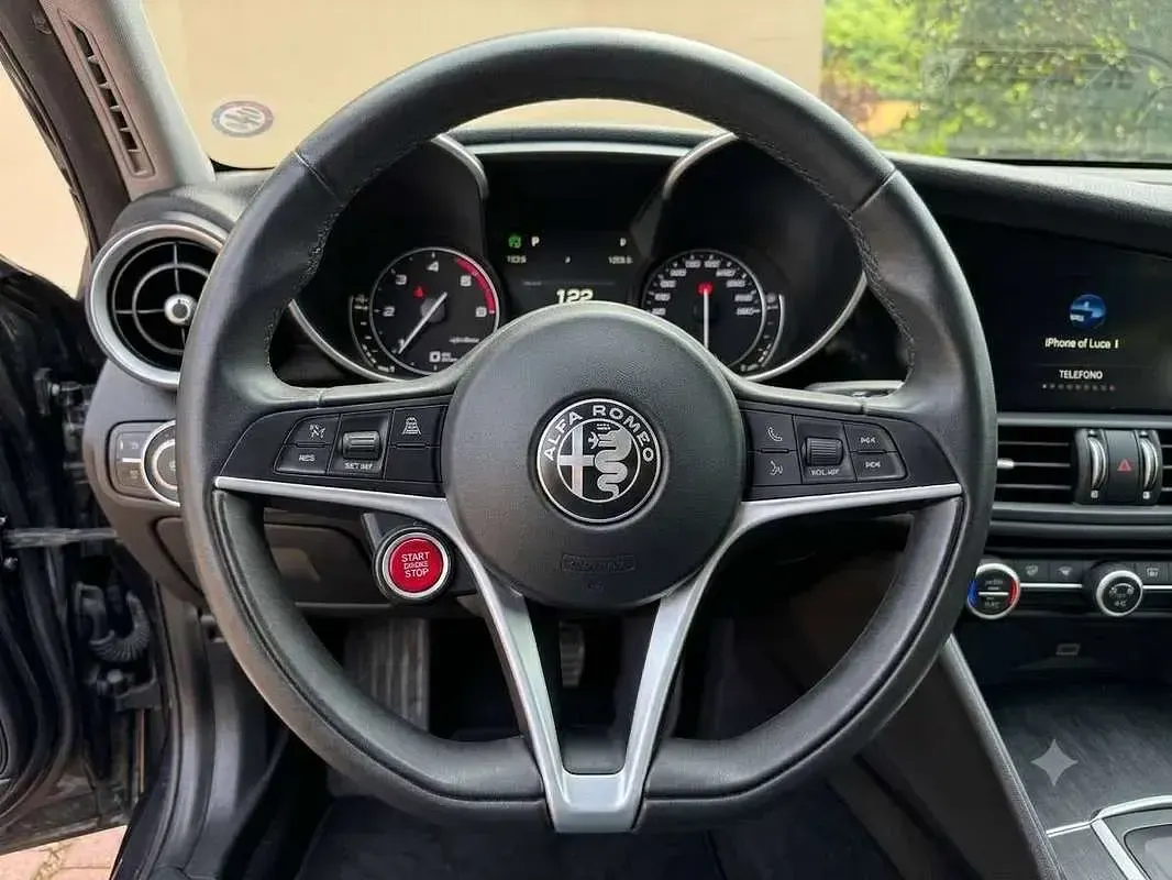 Usata Alfa Romeo Giulia Executive 160 CV (117 kW) 2018 Nero Berlina
